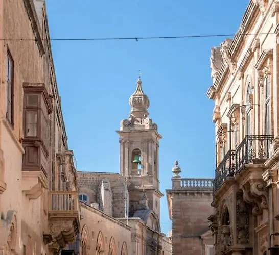 A Lovely 3br Maisonette In Lovely Town Of By 360 Estates