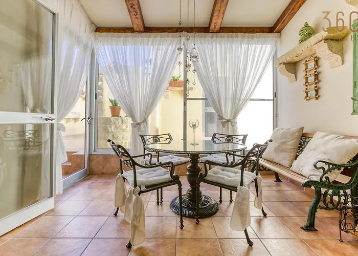 A Lovely 3br Maisonette In Lovely Town Of By 360 Estates