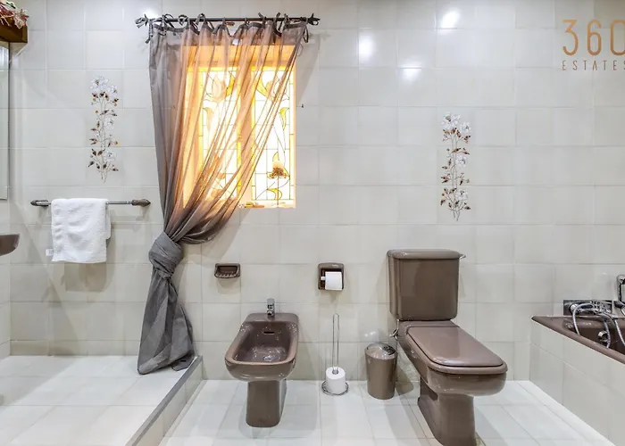 아파트 A Lovely 3br Maisonette In Lovely Town Of By 360 Estates *