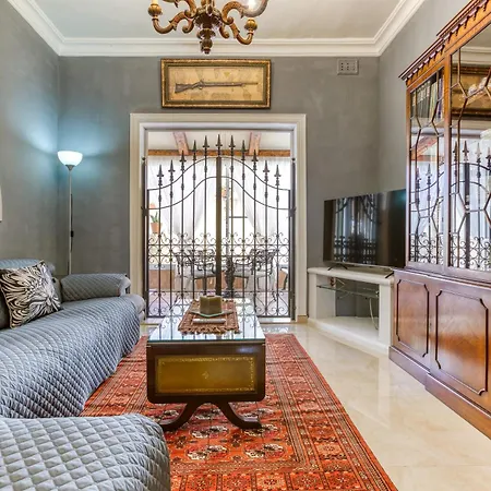 Apartamento A Lovely 3br Maisonette In Lovely Town Of By 360 Estates