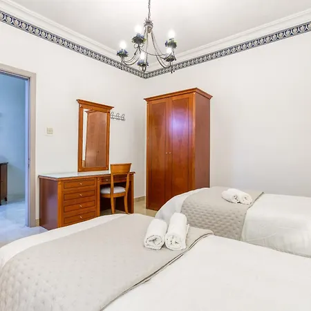 A Lovely 3br Maisonette In Lovely Town Of By 360 Estates Daire