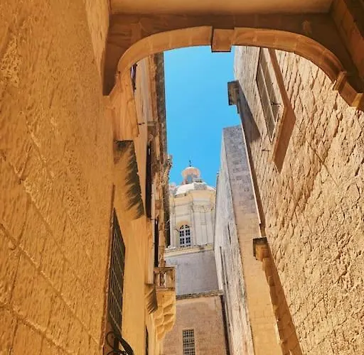 A Lovely 3br Maisonette In Lovely Town Of By 360 Estates Apartment *